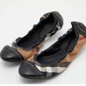 Burberry Black/Beige Nova Check Canvas and Leather Scrunch Ballet Flats Size 38